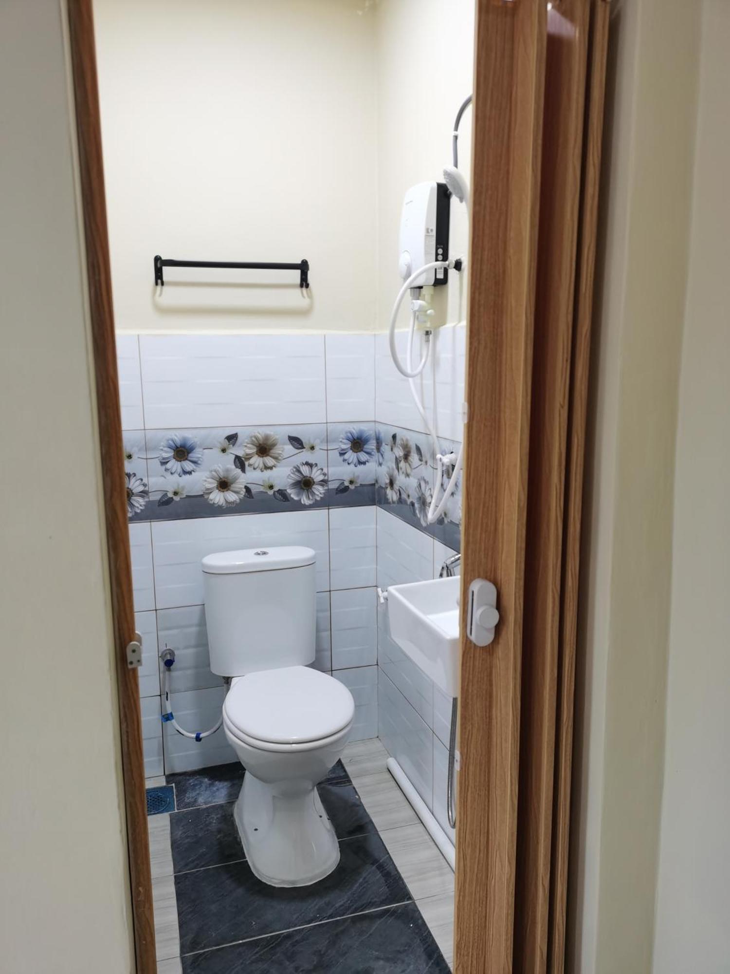 Roomstay Villa Tok Wan Kuantan Exterior foto
